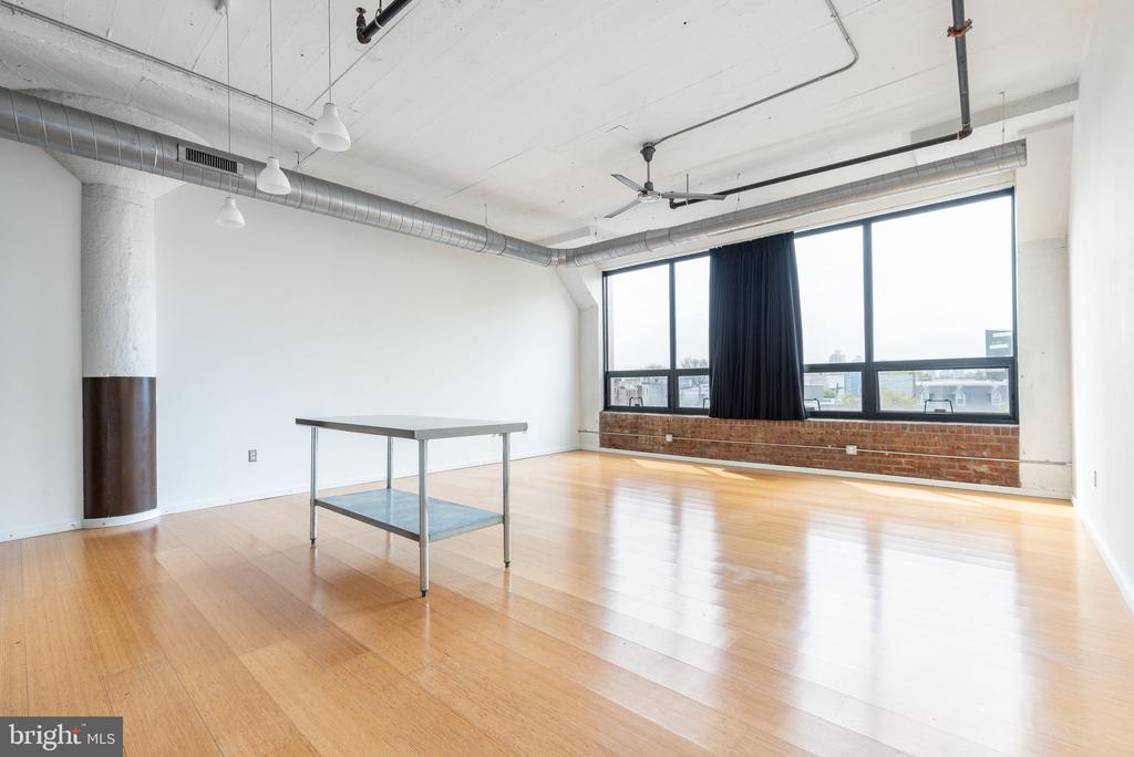 1714 MEMPHIS STREET Unit: 313