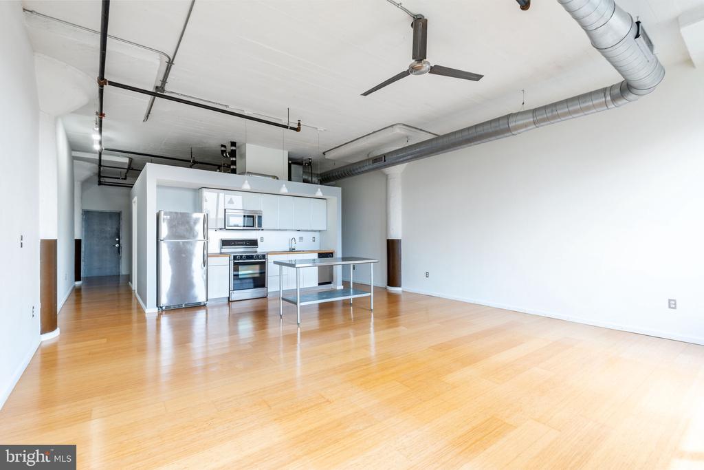 1714 MEMPHIS STREET Unit: 313