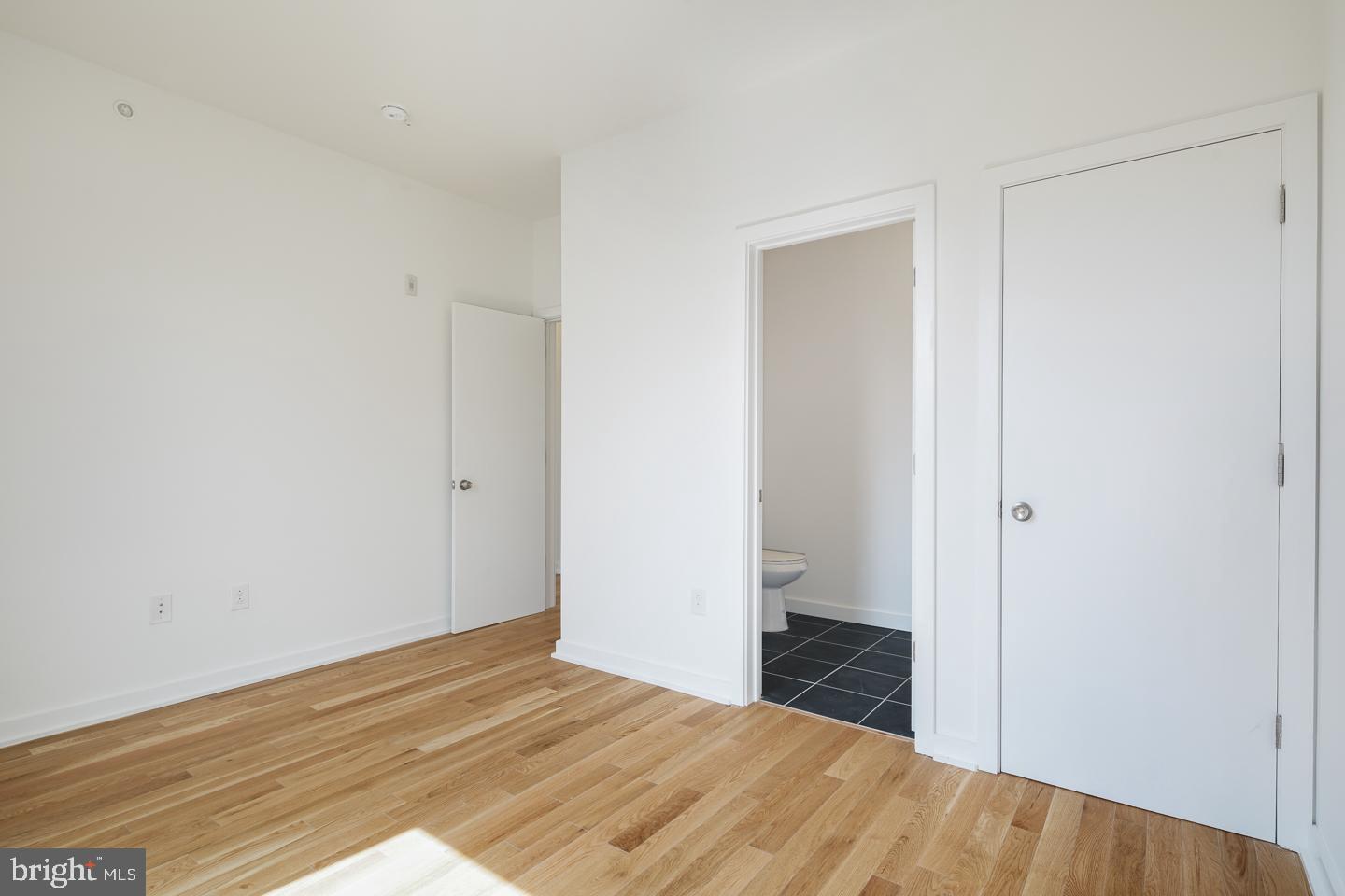 1917 E LETTERLY ST #E