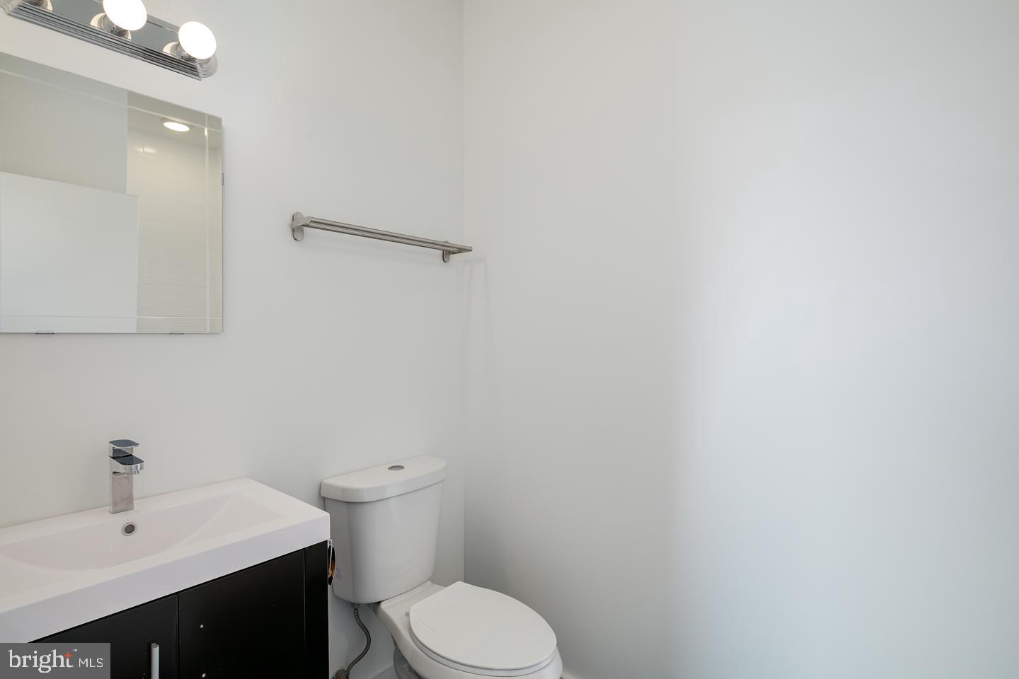 1917 E LETTERLY ST #E