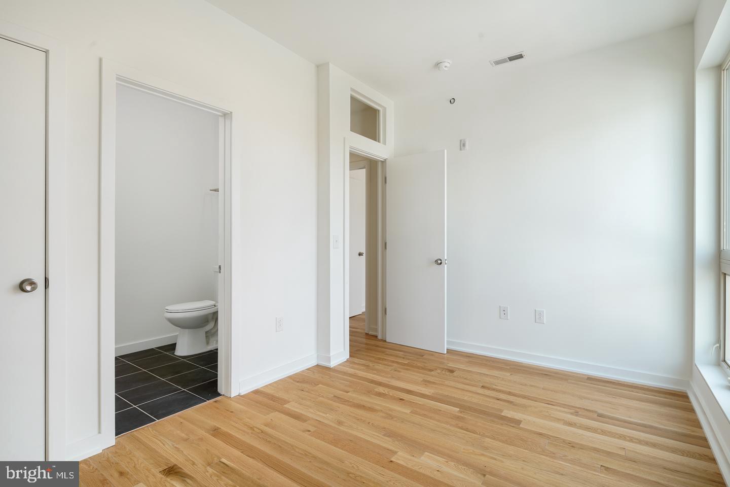 1917 E LETTERLY ST #E