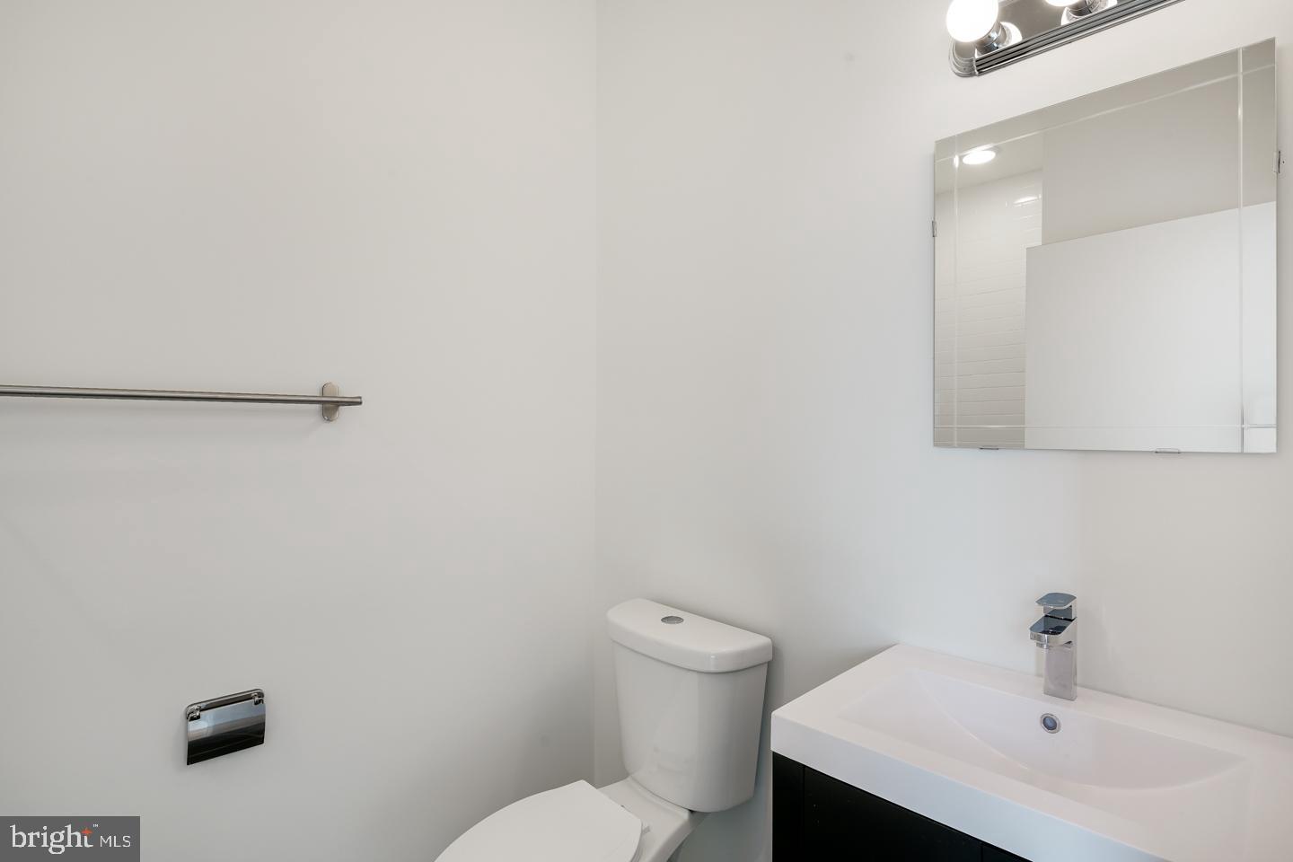 1917 E LETTERLY ST #E