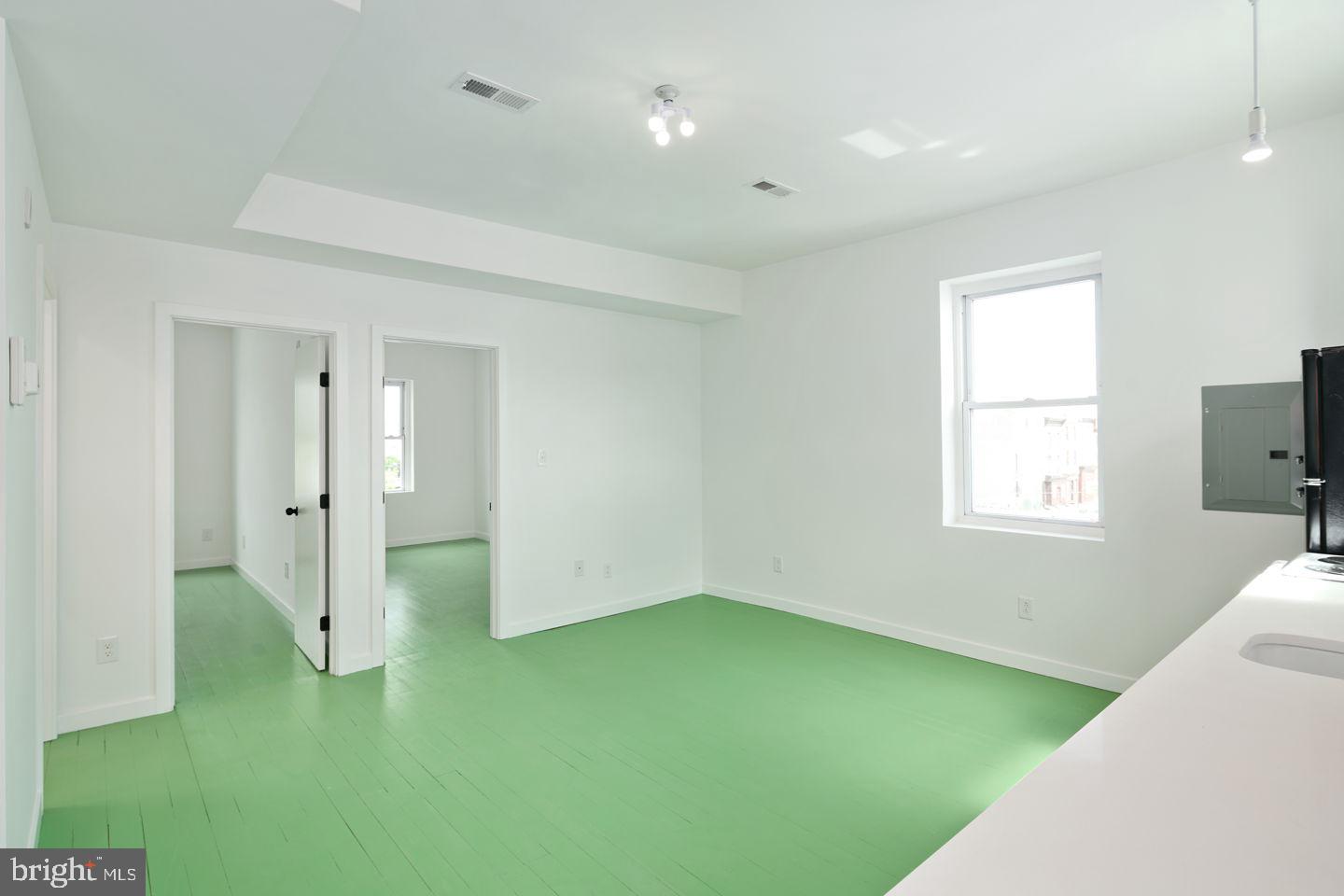 2329 FRANKFORD AVE #D