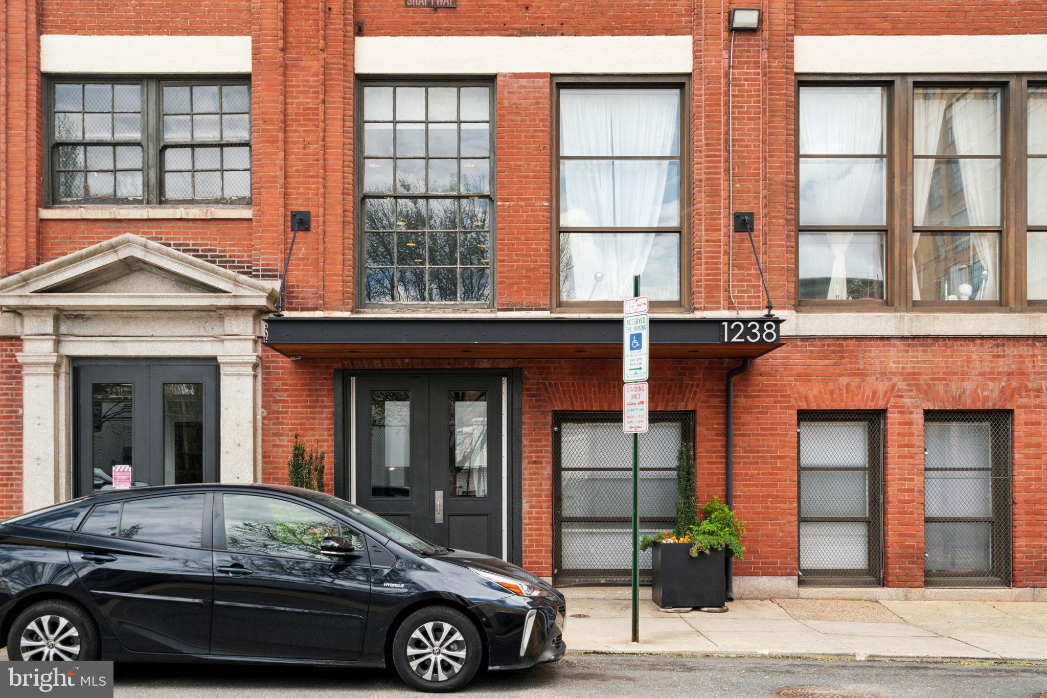 1238 Callowhill St #604