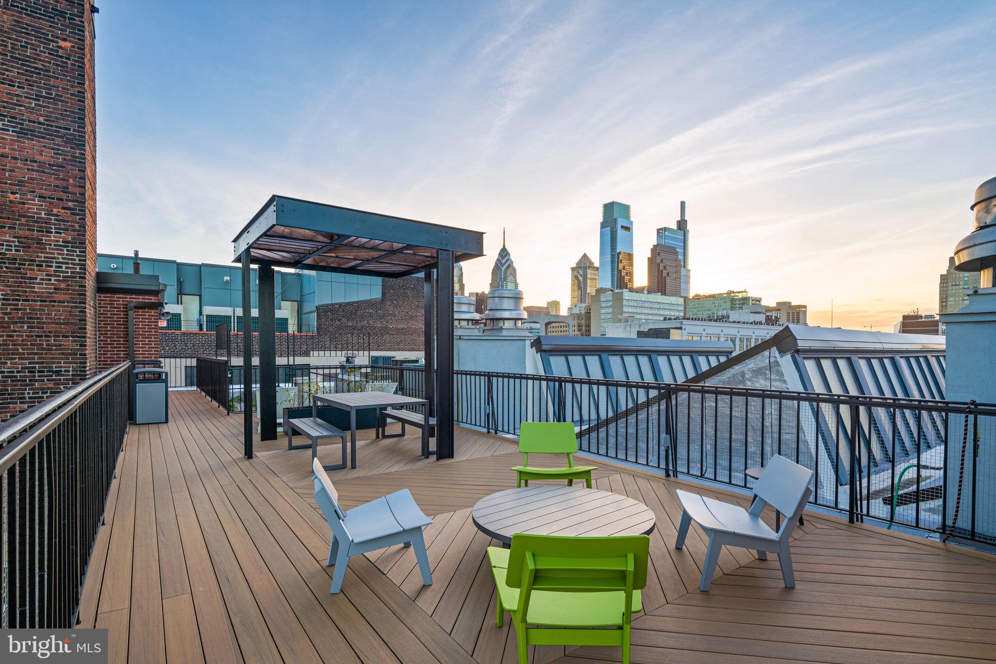 1238 Callowhill St #604