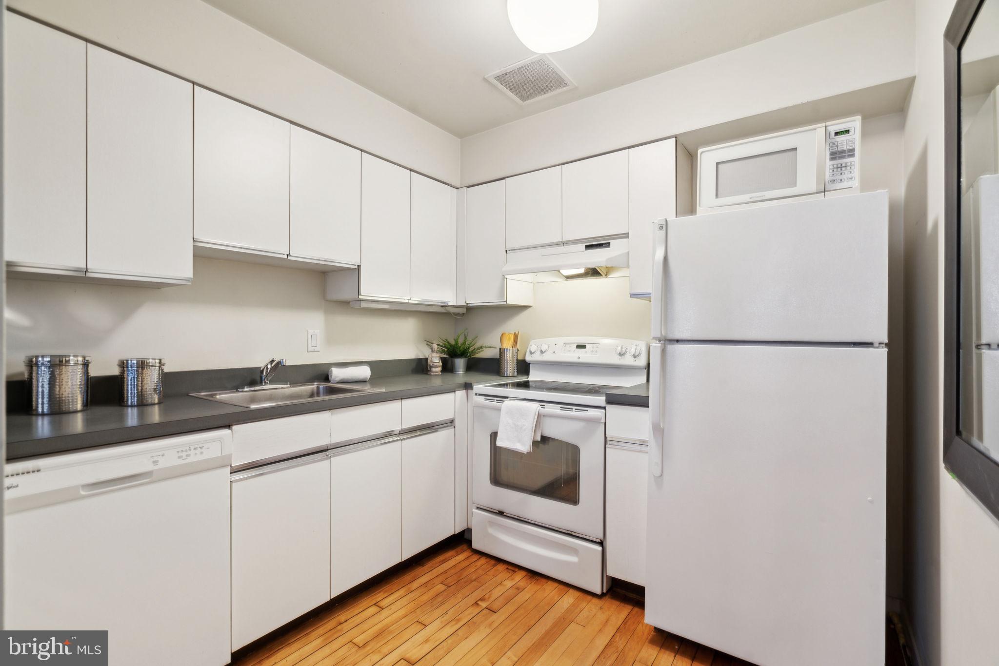 1238 Callowhill St #604