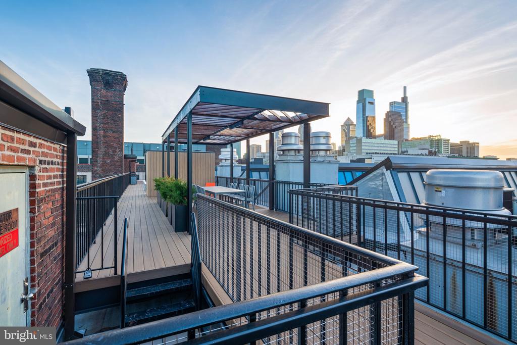 1238 Callowhill St #604
