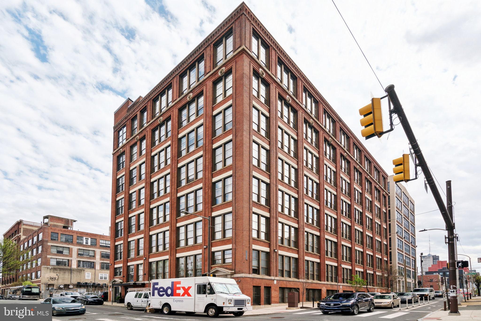 1238 Callowhill St #604