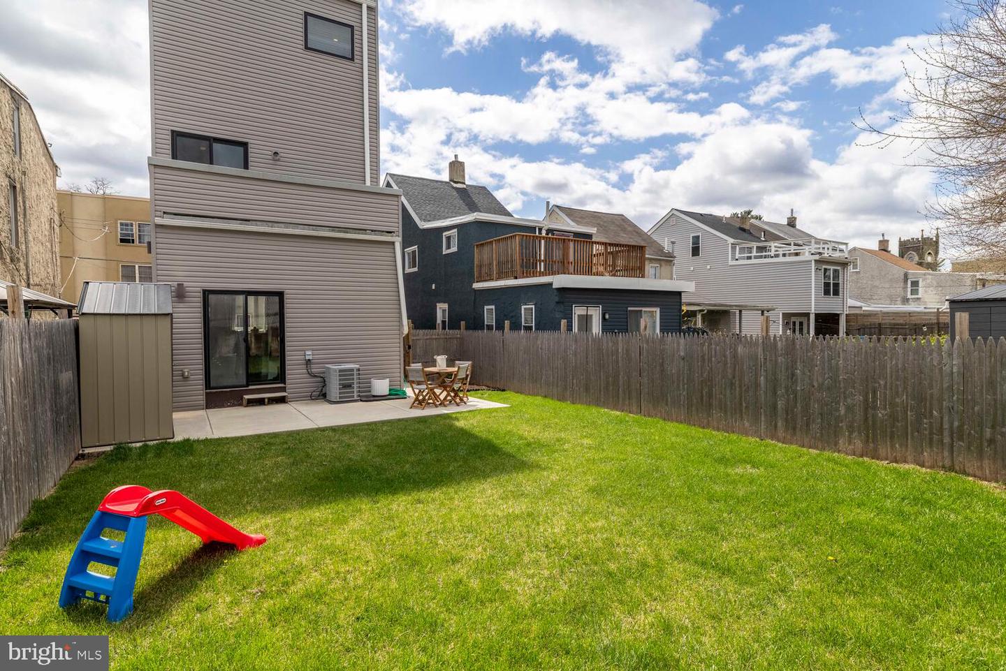 101 E Phil Ellena St