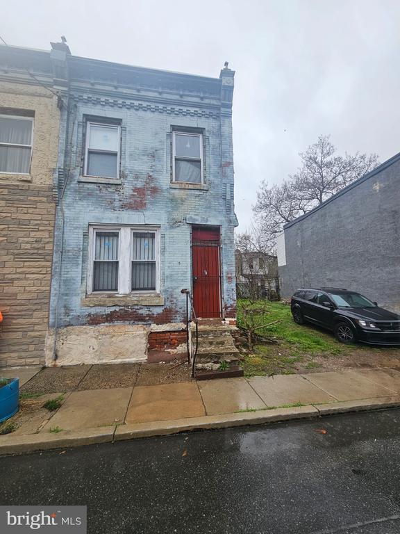 3149 W Dakota St