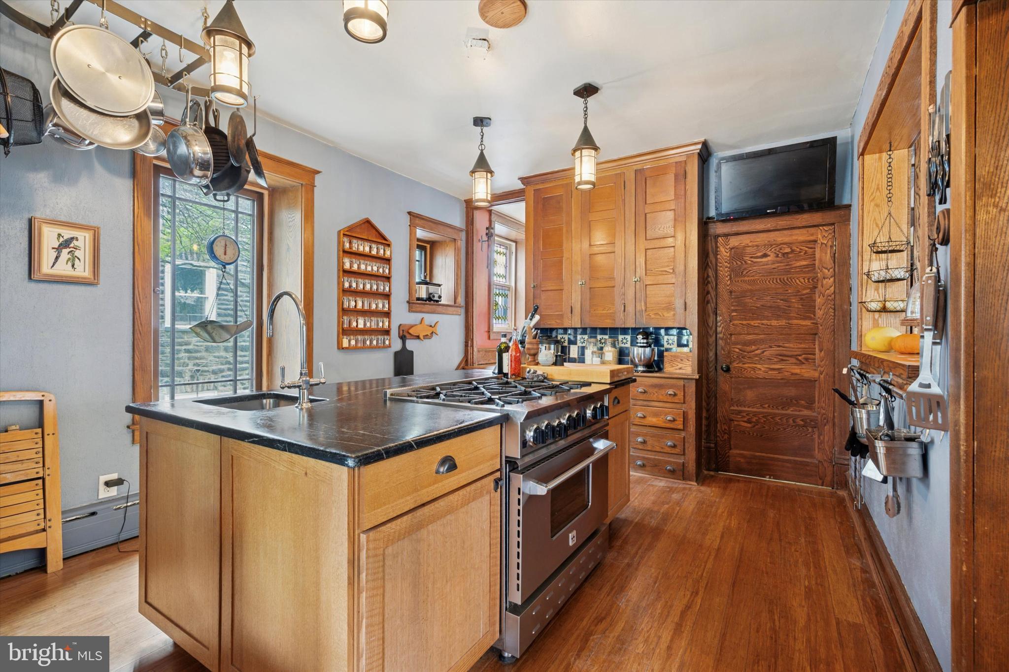 611 W 65th Ave