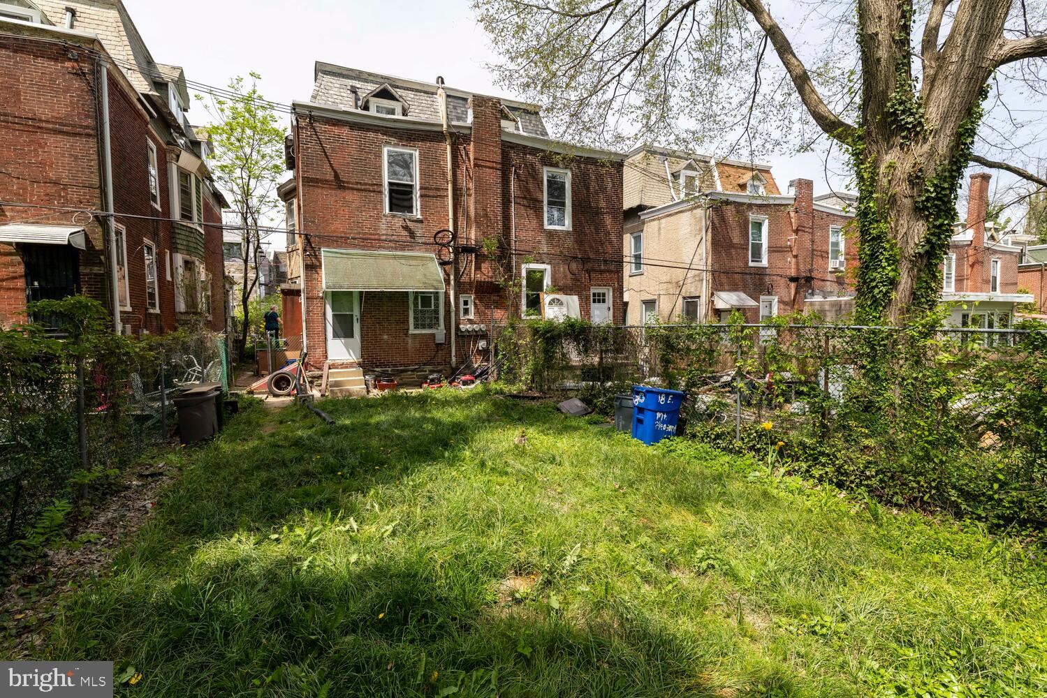 18 E Mount Pleasant Ave