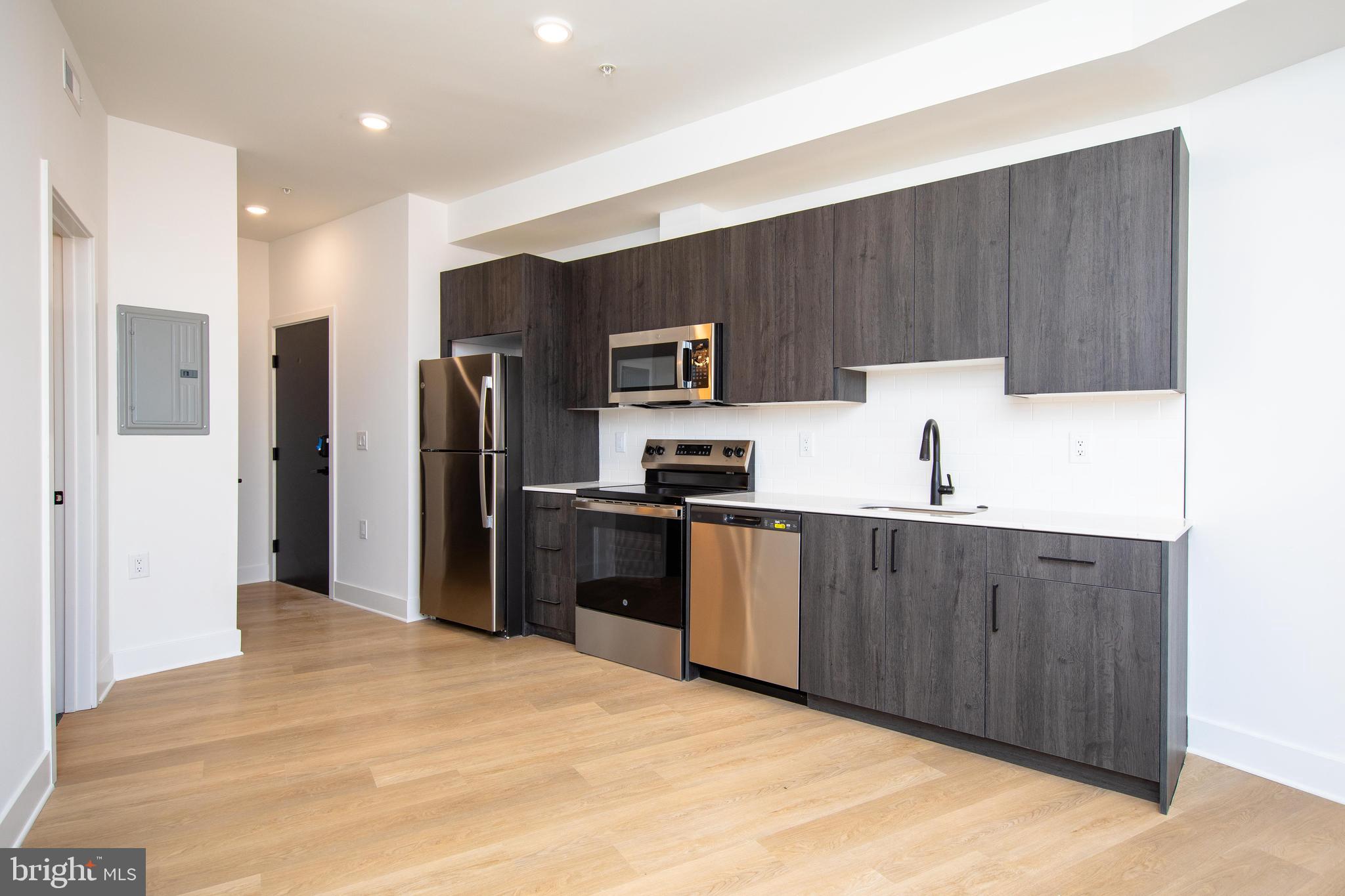 633-35 N 5TH ST #304