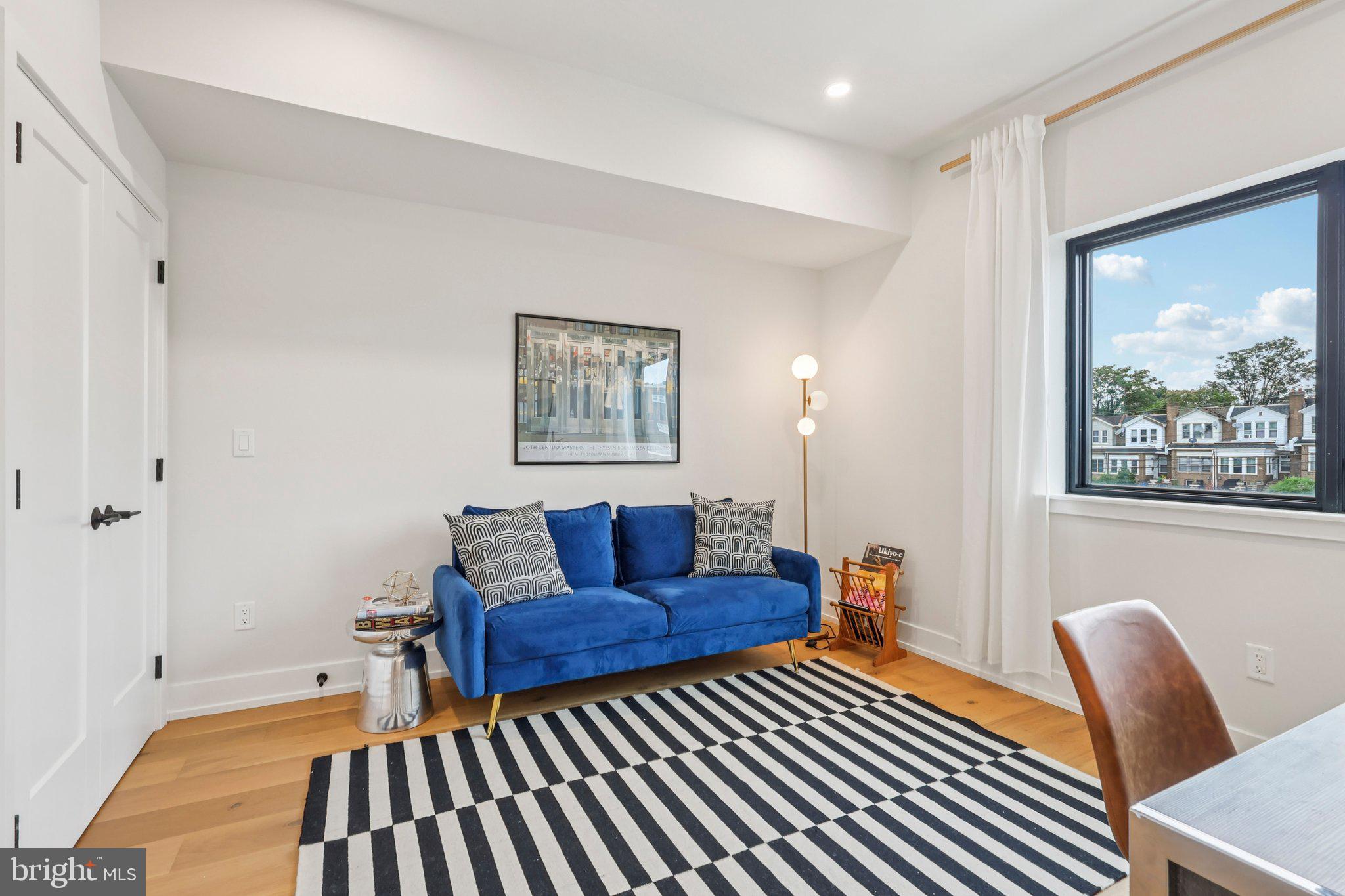 3411 W Lippincott St