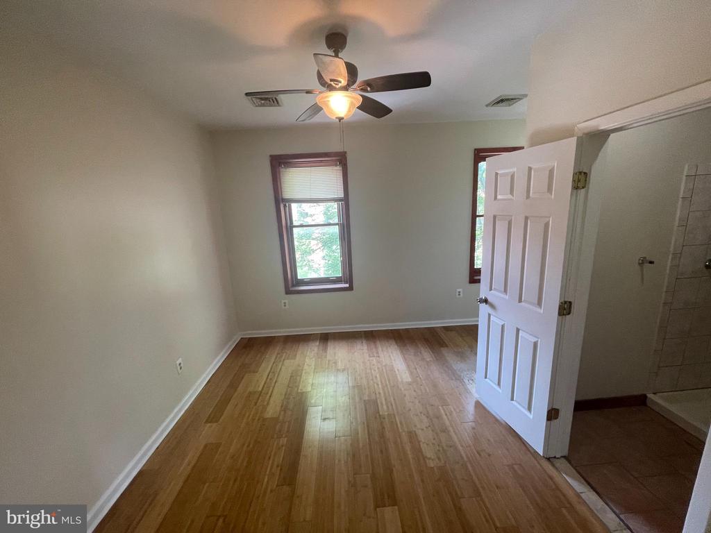 1728 W DIAMOND ST #3
