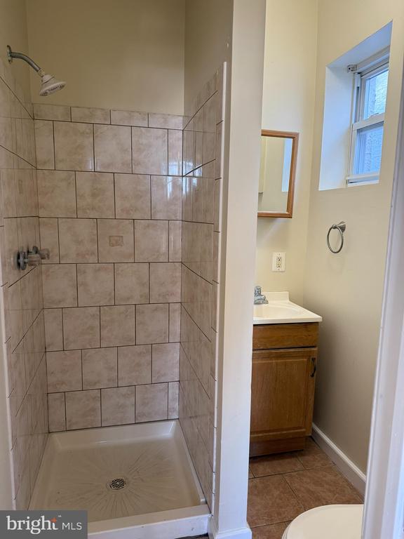 1728 W DIAMOND ST #3