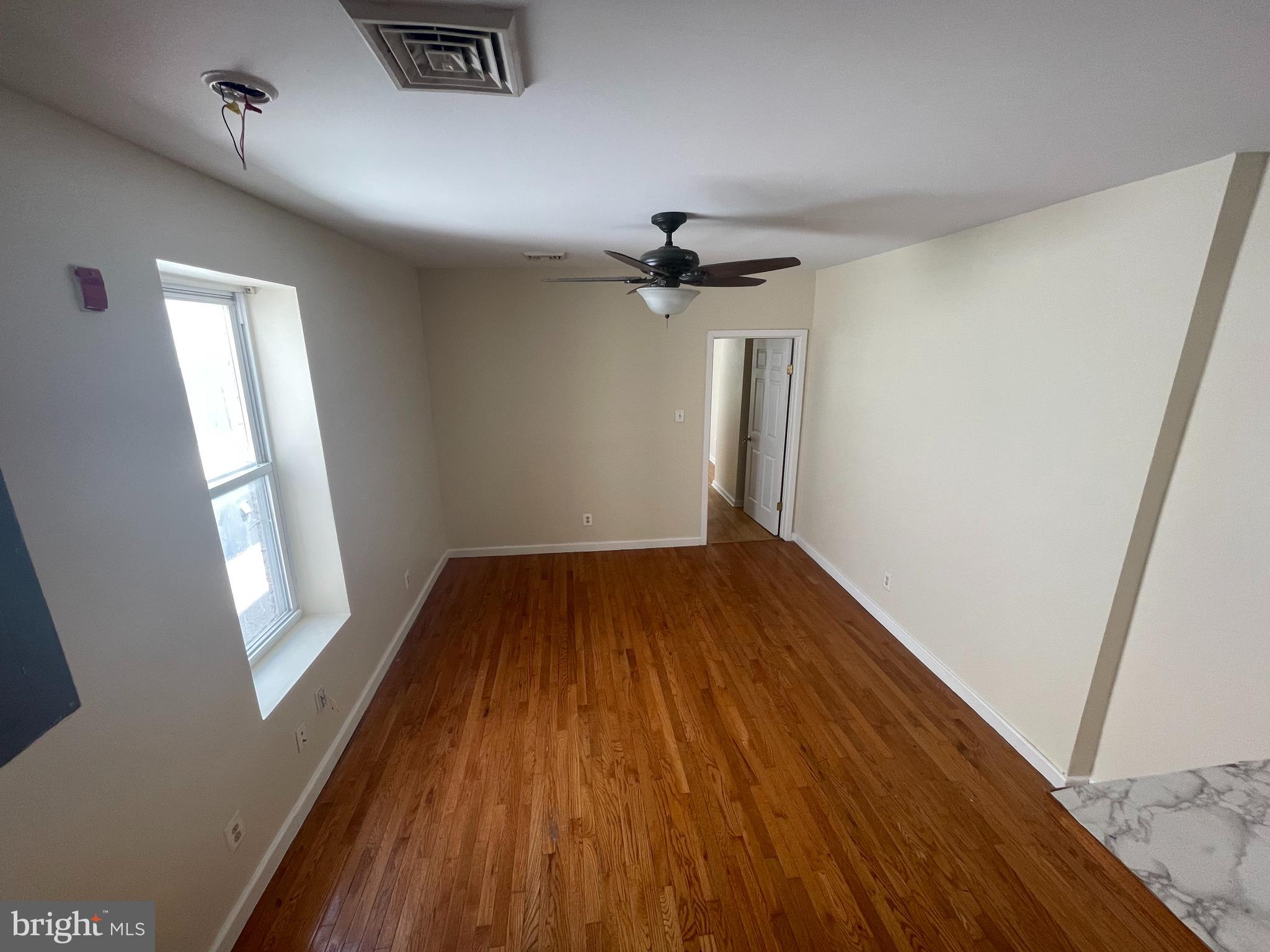 1728 W DIAMOND ST #3