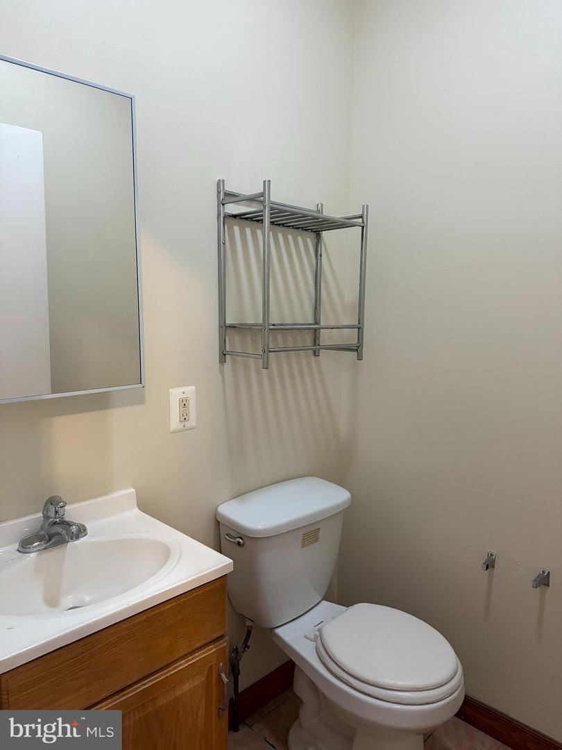 1728 W DIAMOND ST #3