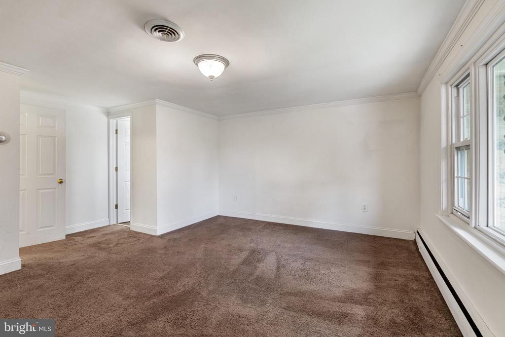 617 Markle St