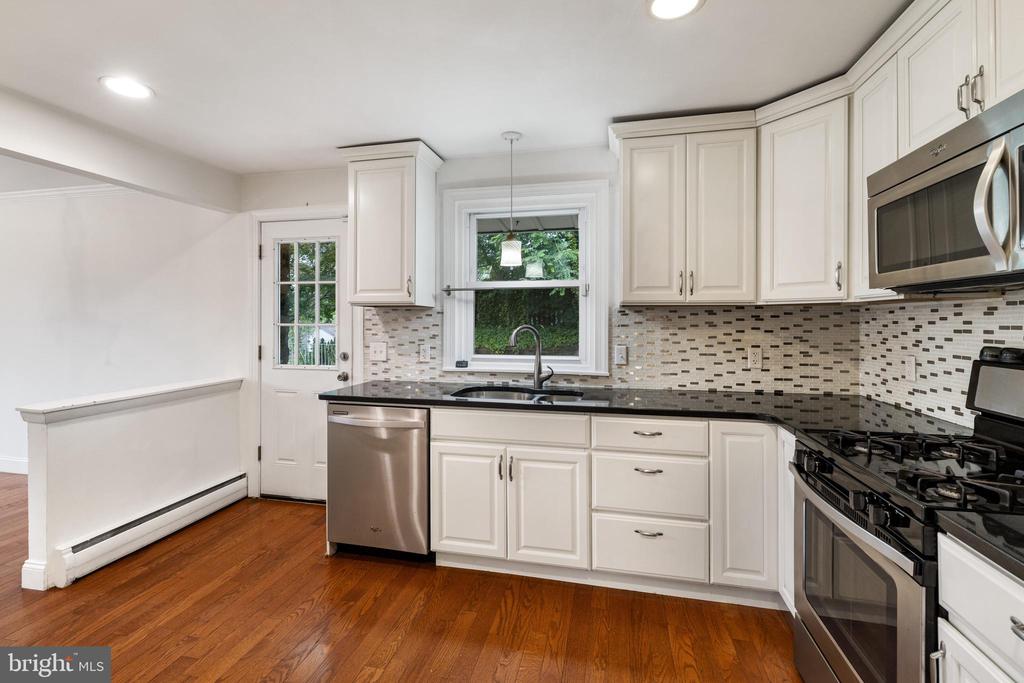 617 Markle St