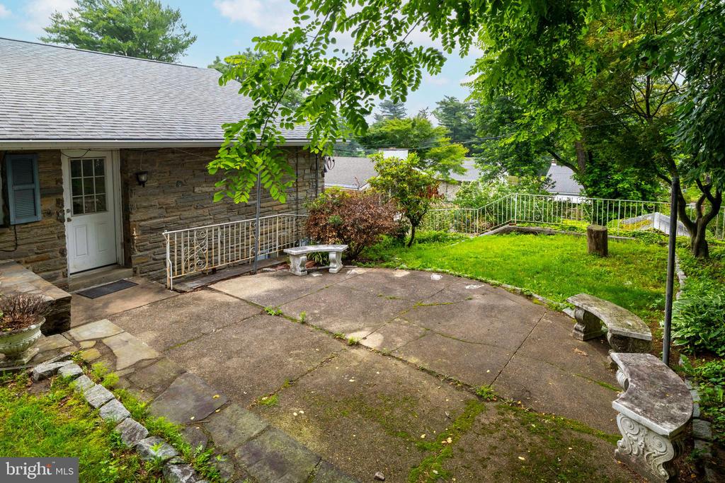 617 Markle St