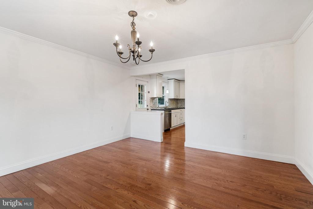 617 Markle St
