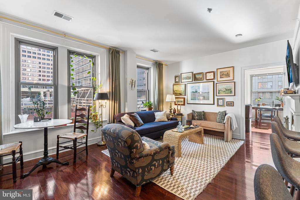 1811-19 Chestnut St #607