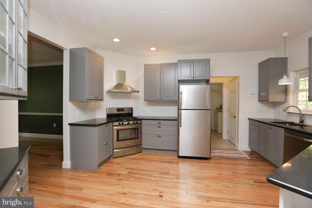 4109 GYPSY LN