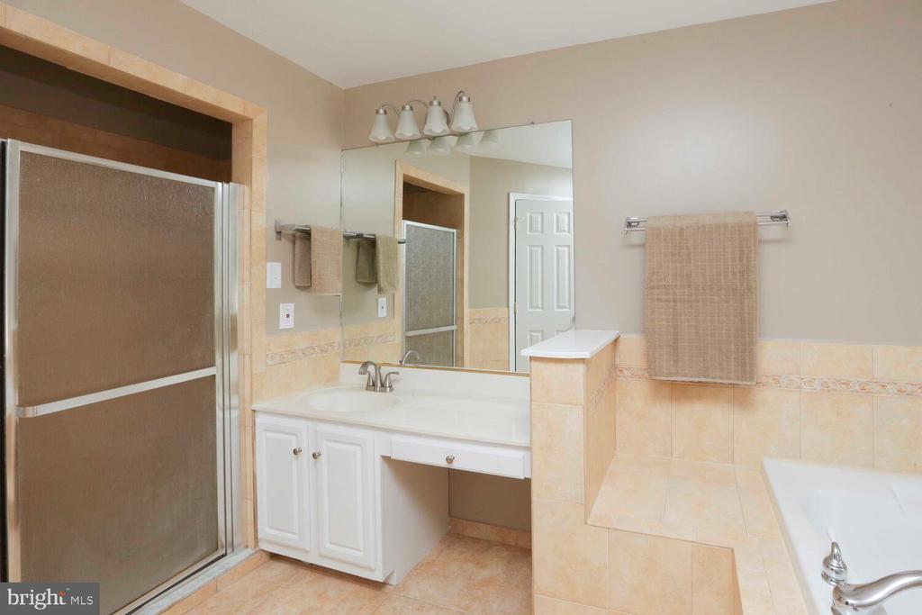 4109 GYPSY LN