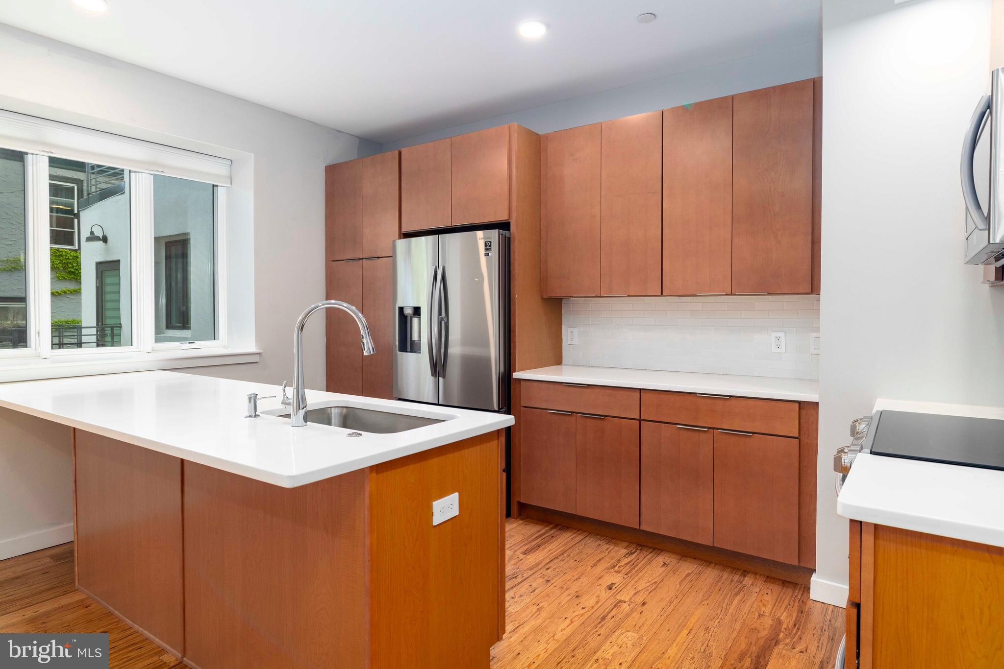 7111 GERMANTOWN AVE #206