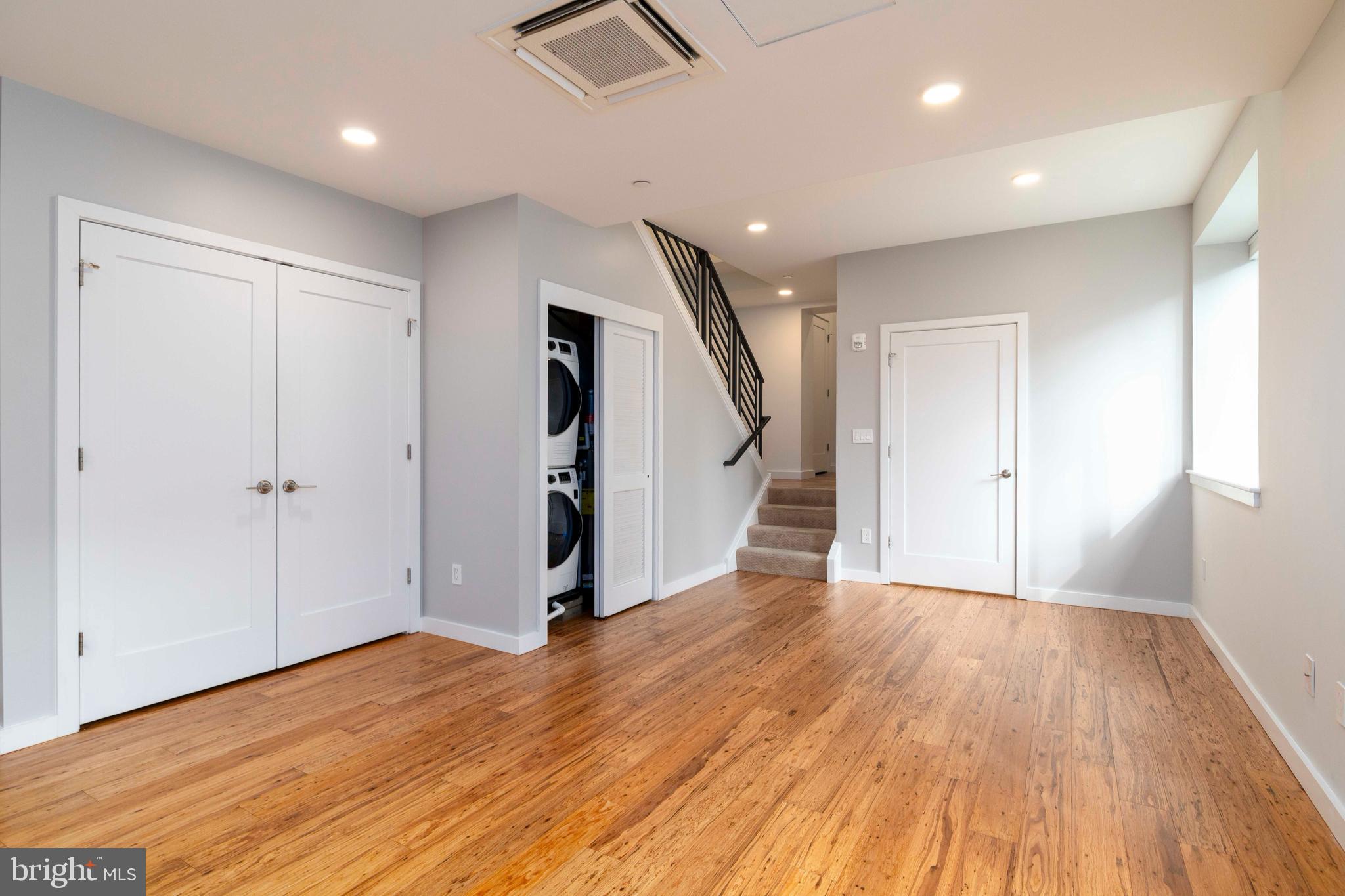 7111 GERMANTOWN AVE #206