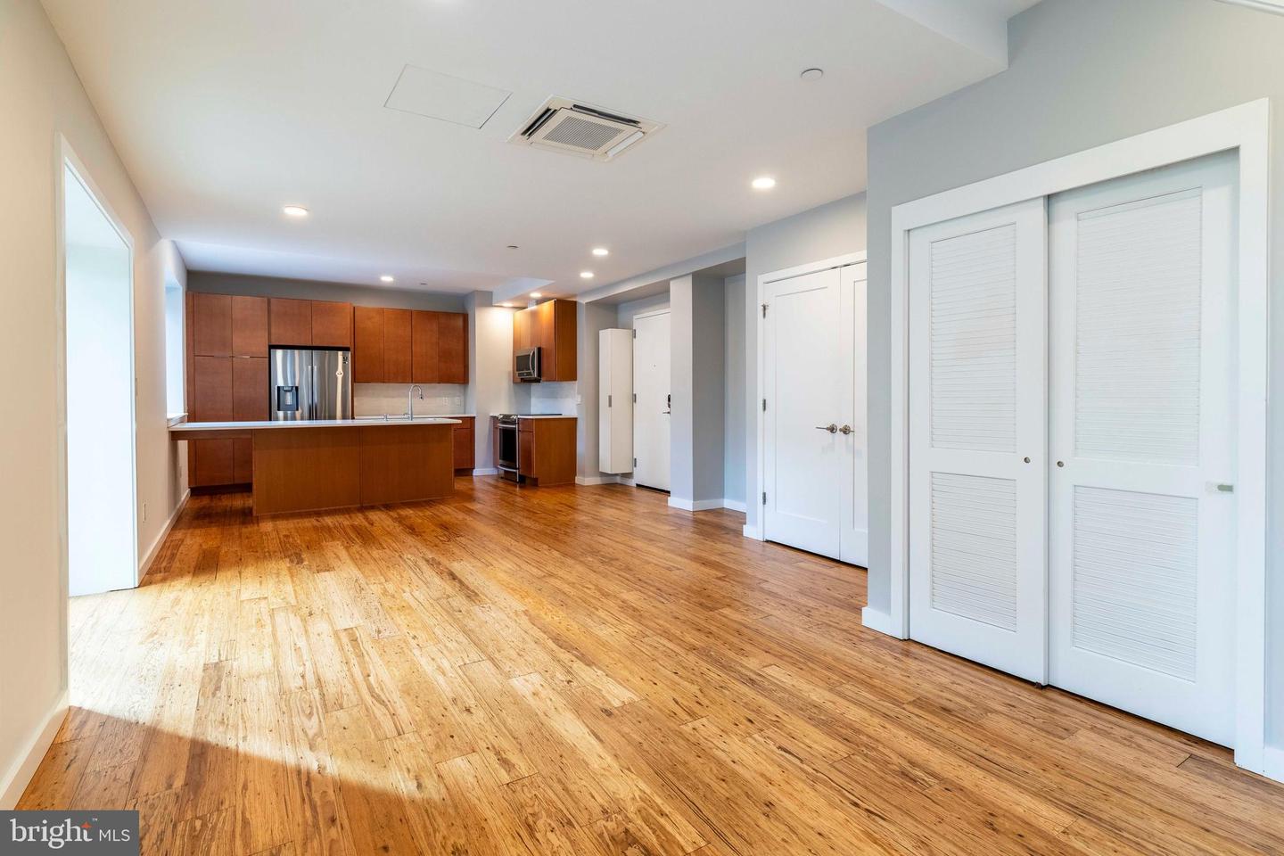 7111 GERMANTOWN AVE #206