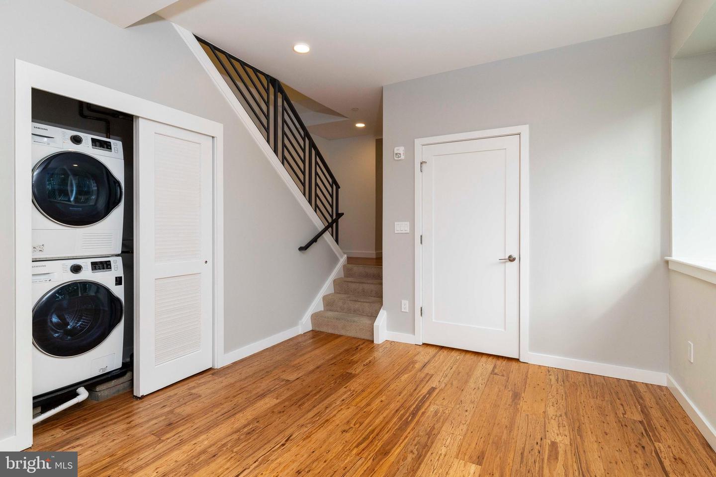 7111 GERMANTOWN AVE #206