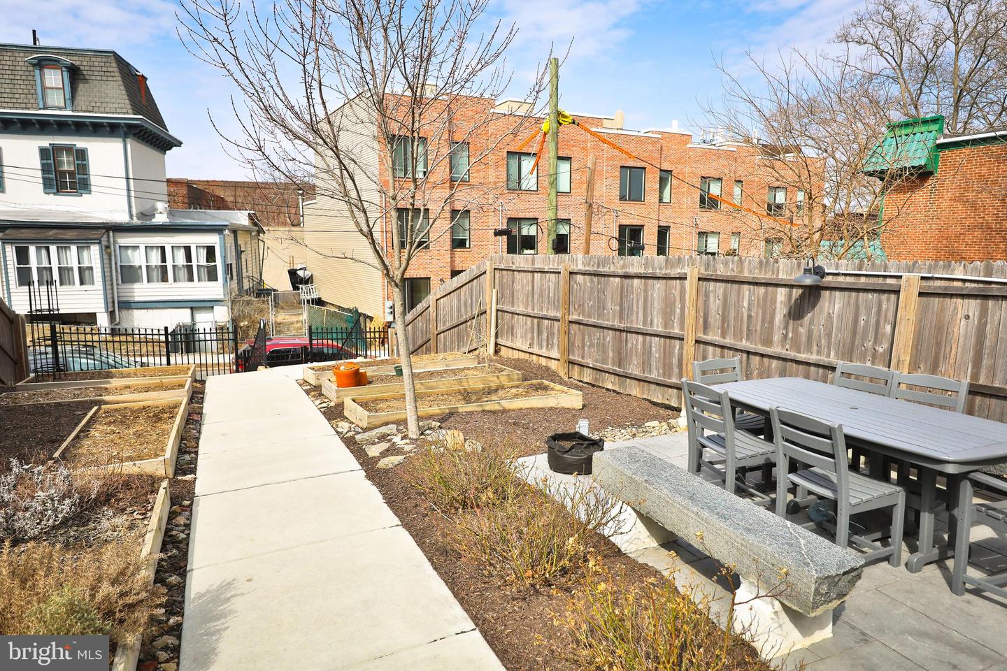 7111 GERMANTOWN AVE #206