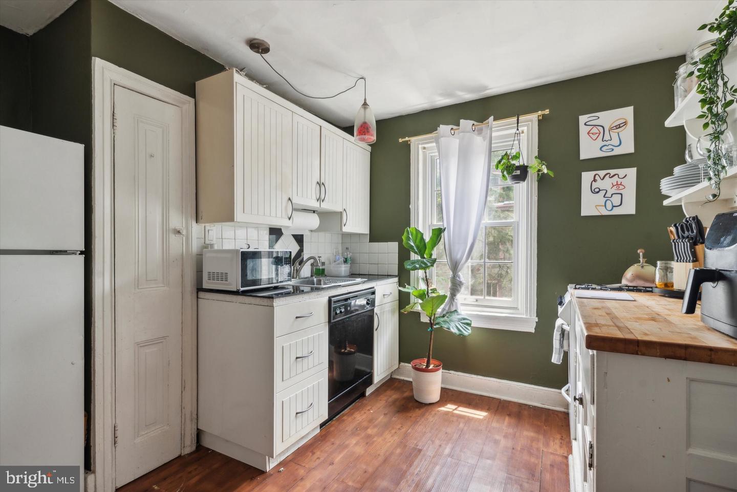23 W WALNUT LN #UNIT 2