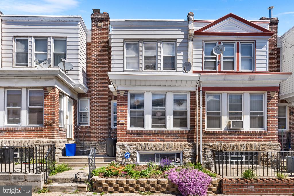 225 Rosemar St