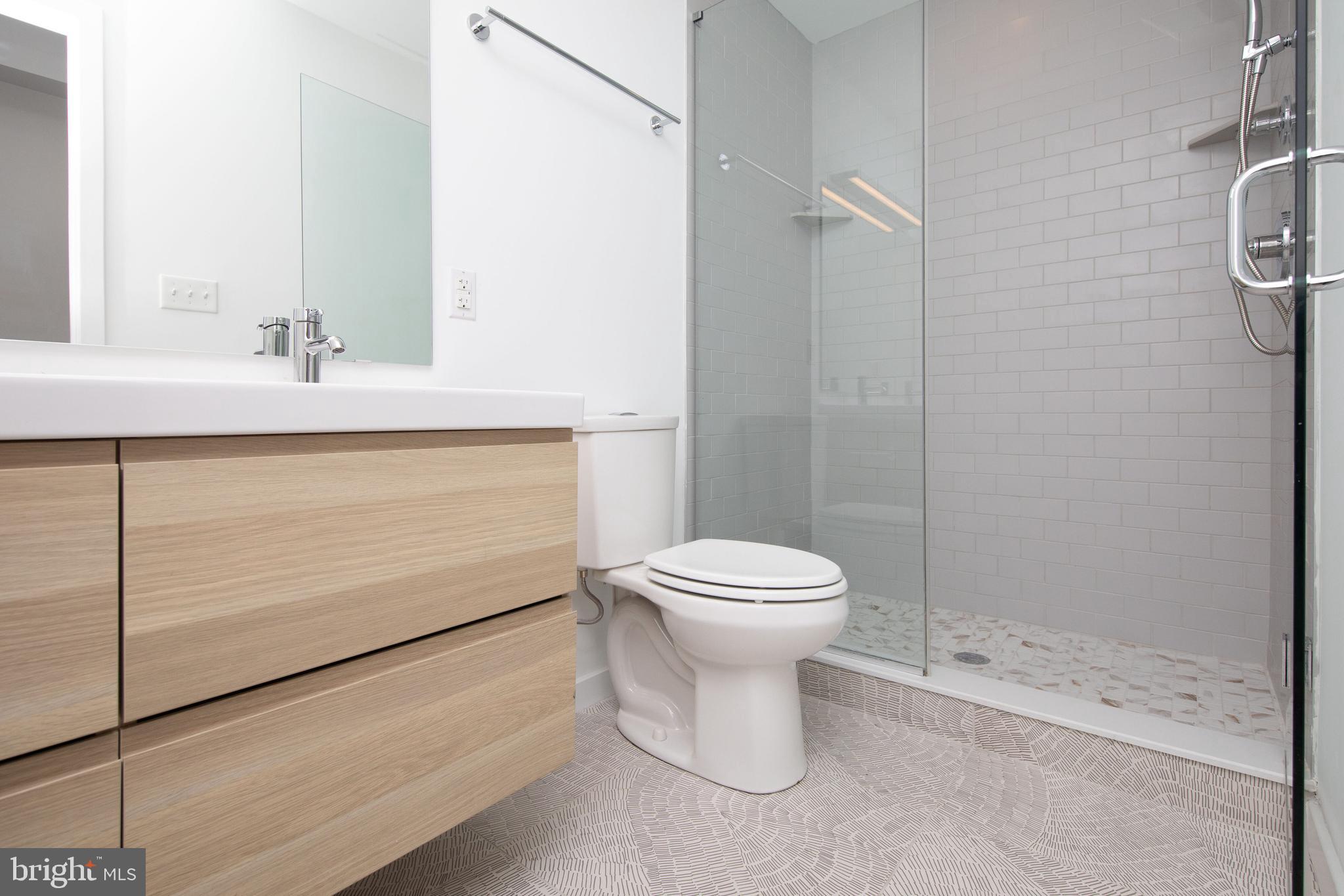 2006-10 FRANKFORD AVE #302