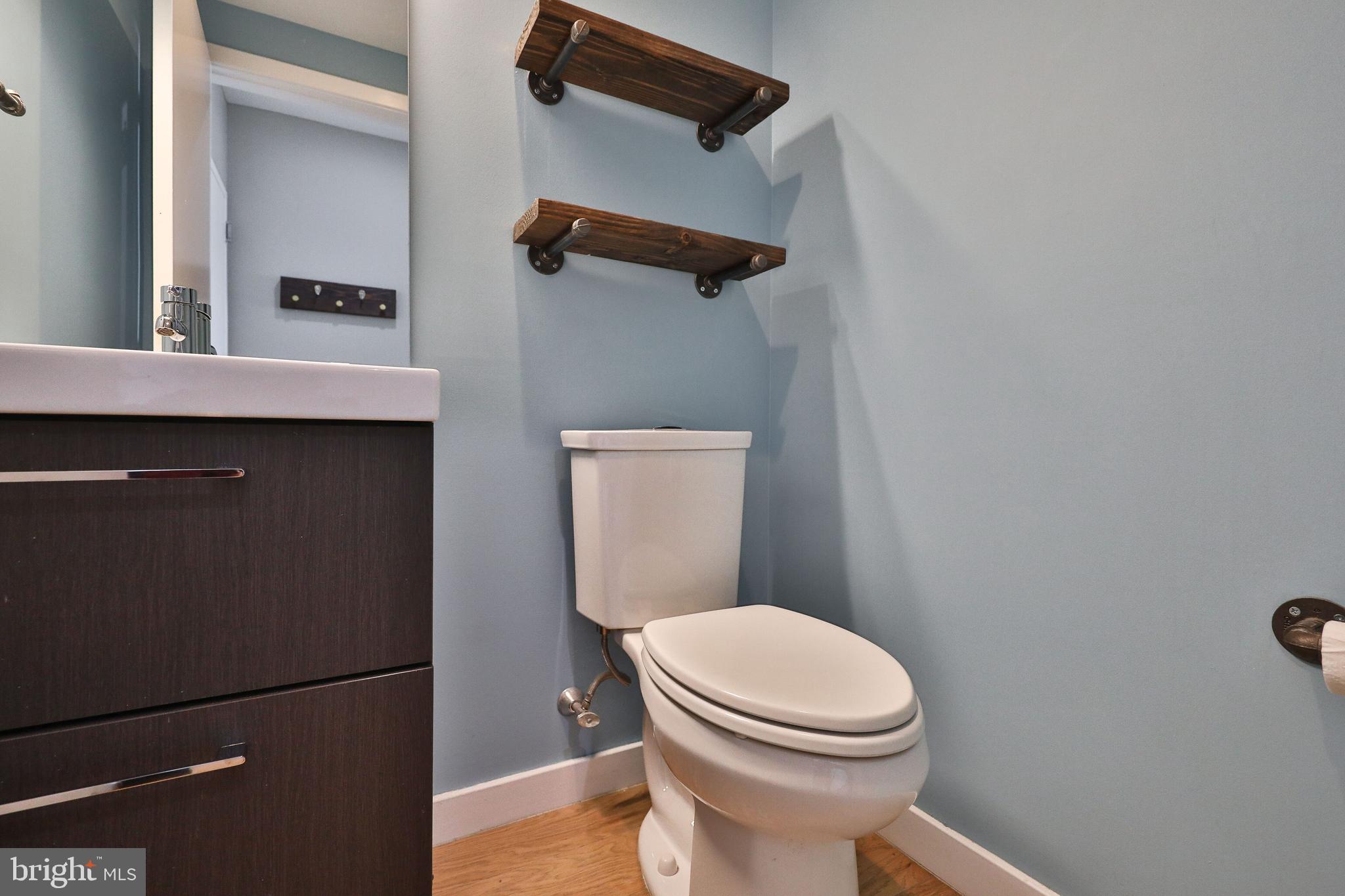 2006-10 FRANKFORD AVE #302