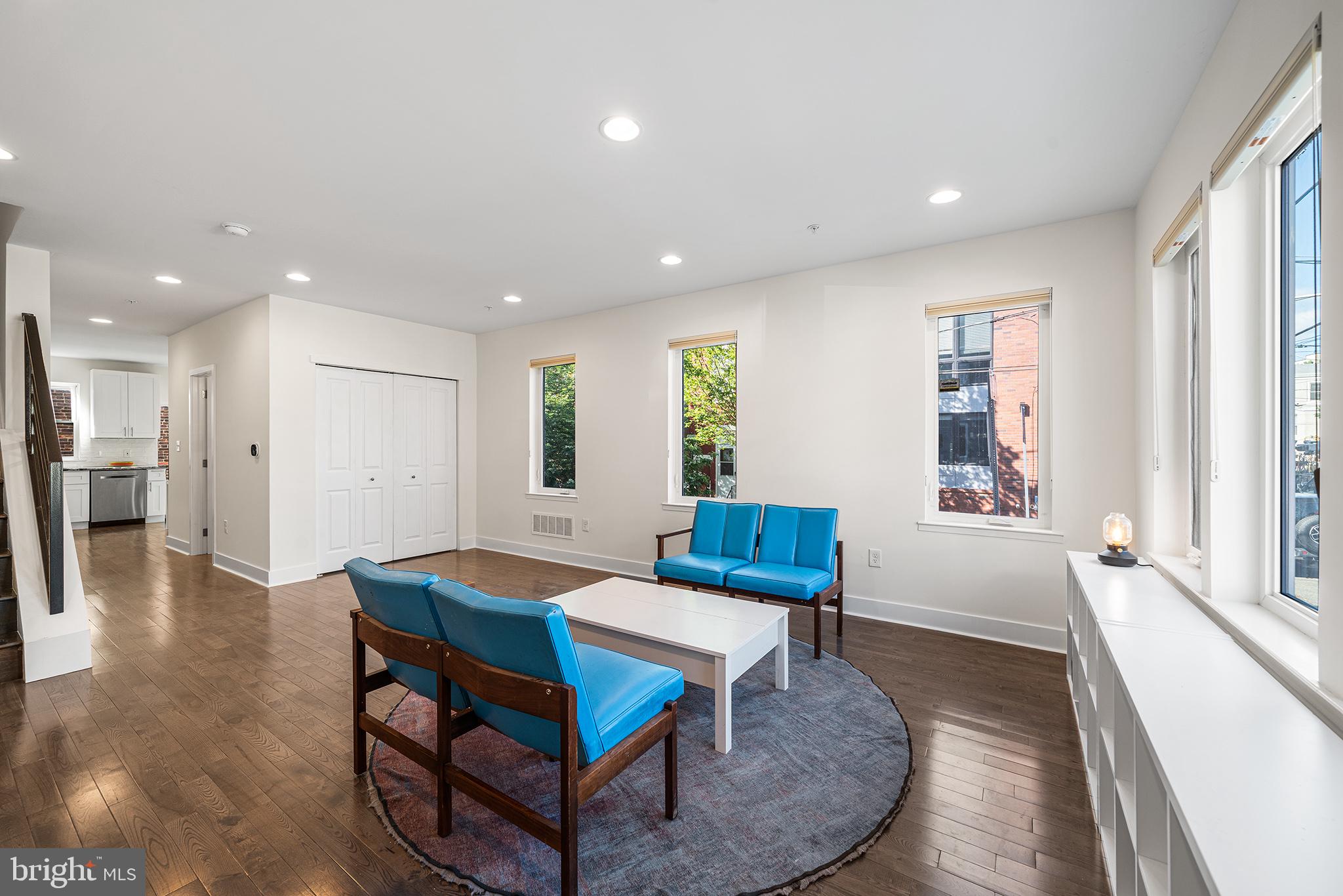 2315 Sepviva St