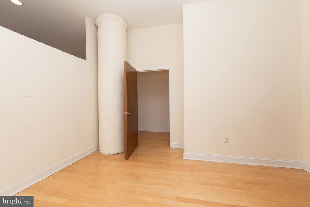 315 ARCH ST #407
