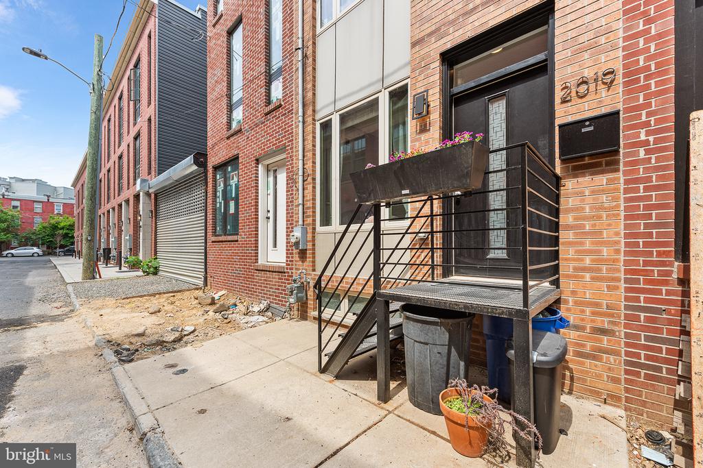 2019 ABIGAIL ST