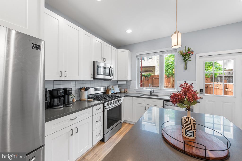 2019 ABIGAIL ST