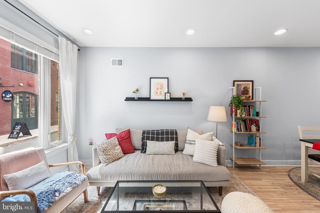 2019 ABIGAIL ST