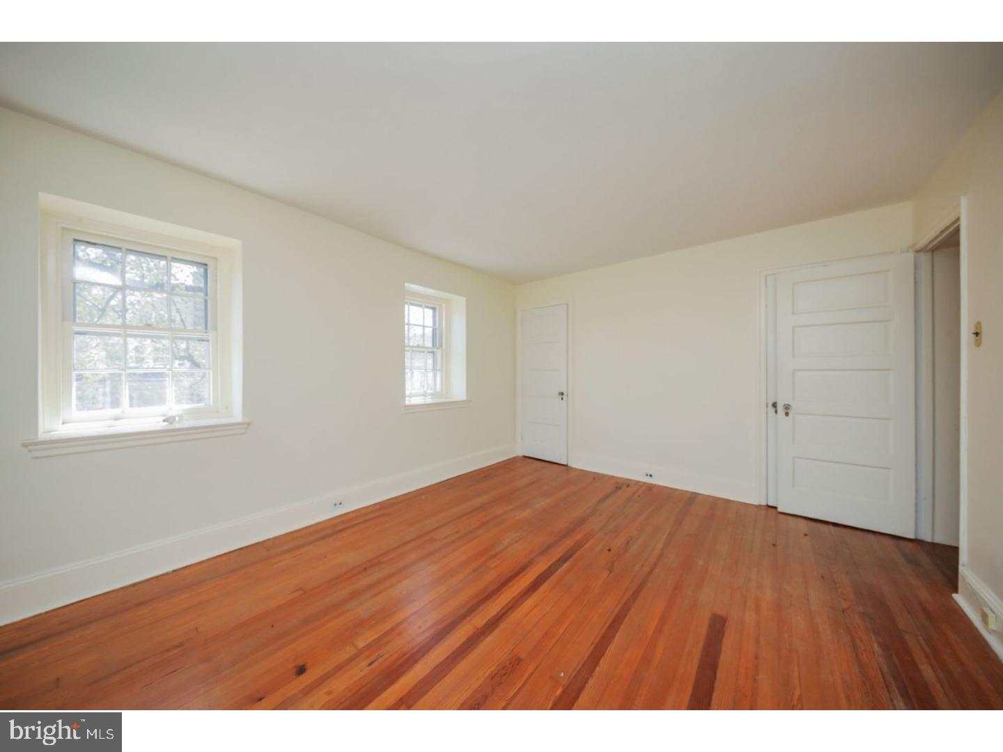 17 E WILLOW GROVE AVE