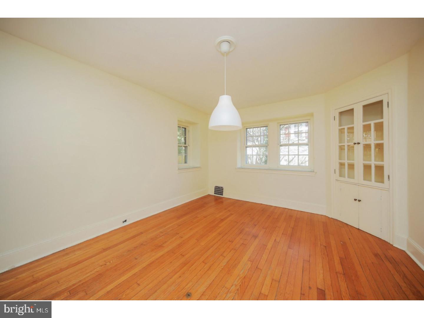 17 E WILLOW GROVE AVE