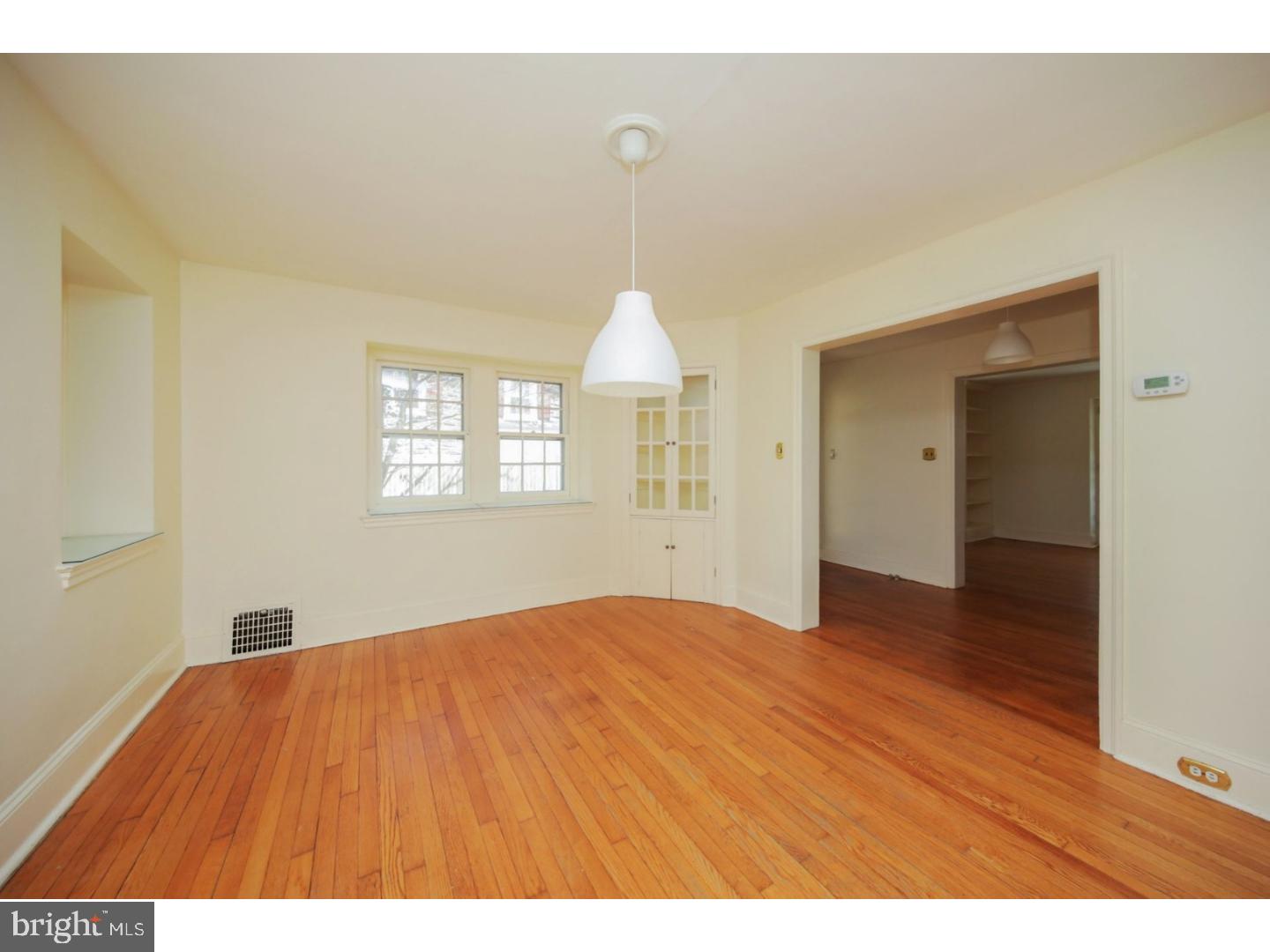 17 E WILLOW GROVE AVE