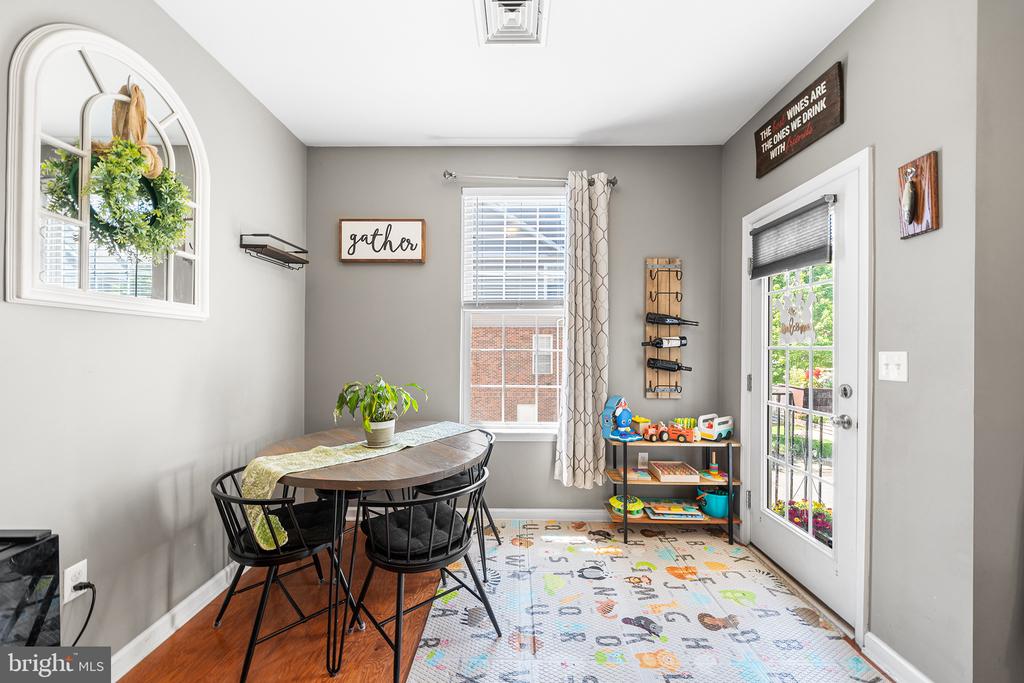 3130 W MASTER ST
