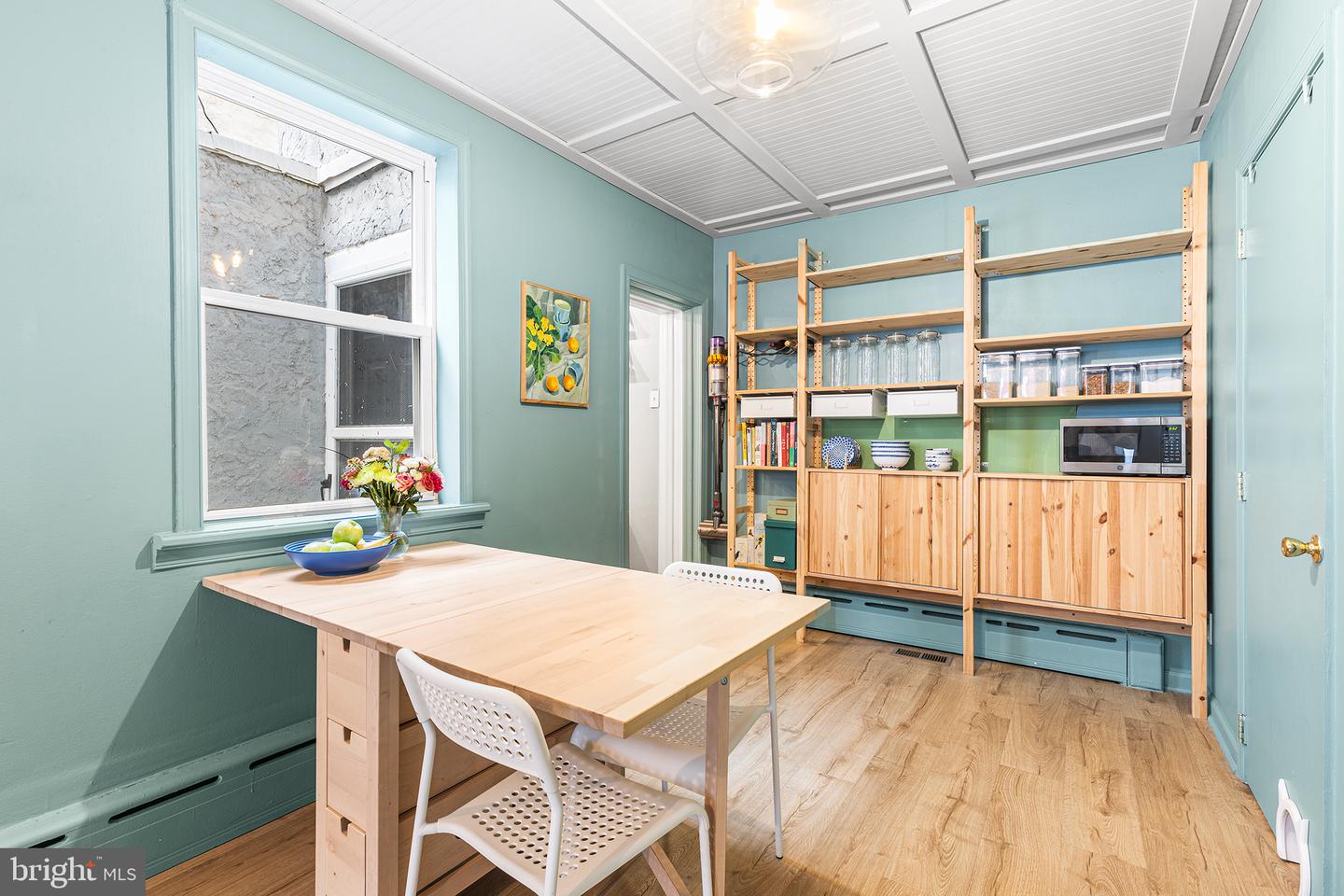 408 E Flora St