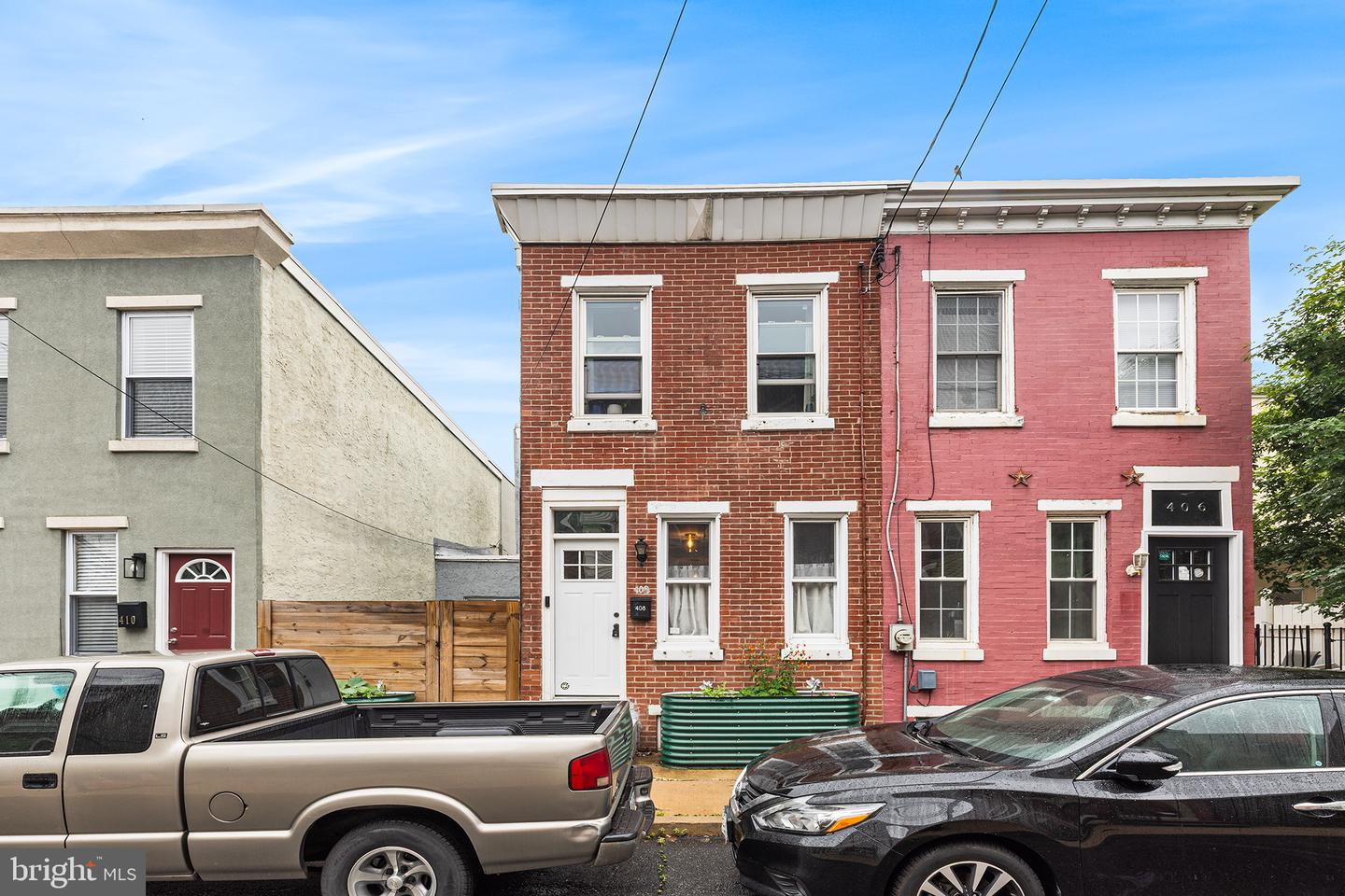 408 E Flora St