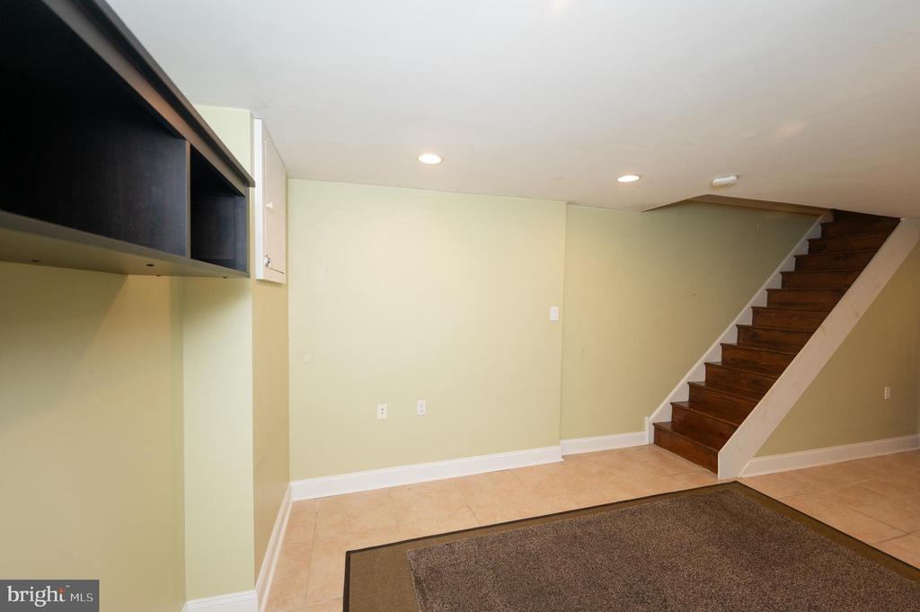 703 ANNIN ST